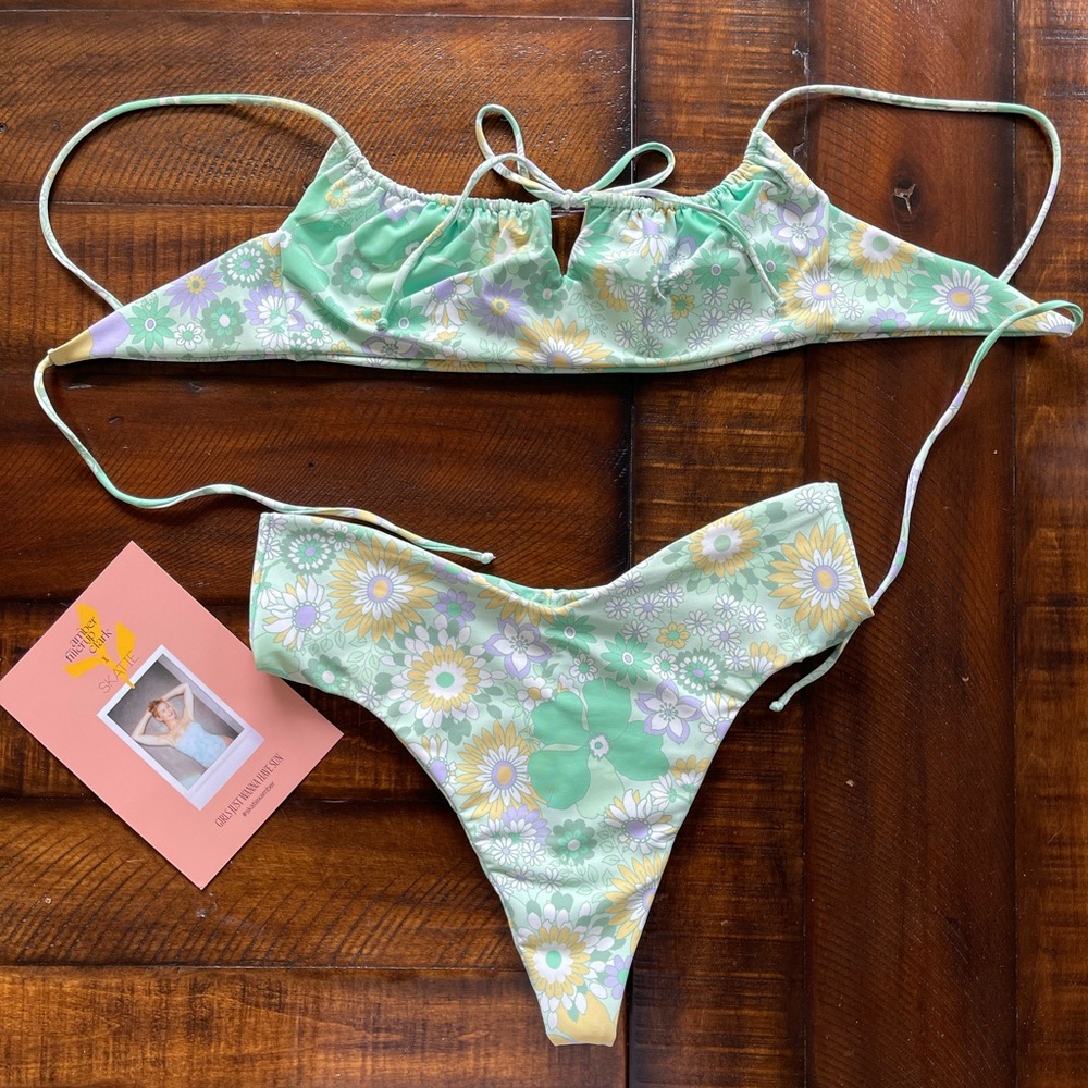 SKATIE swimsuit: Demi top, Melly bottom